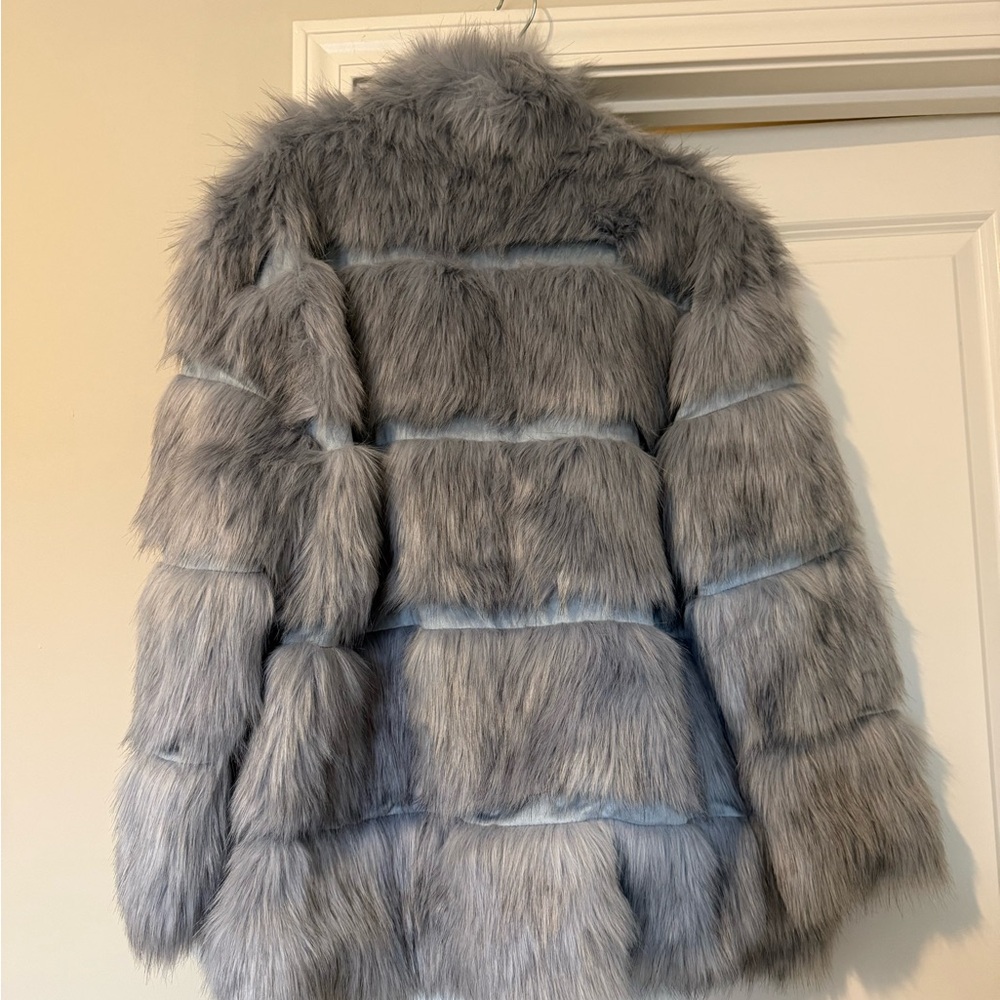 Missguided Blueish Gray Fur Jacket - Picture 3 of 3